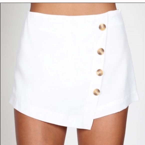 White two piece skort & crop top set - Picture 3 of 3